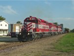 WSOR 4011 along with 4010 and 4005 powers T003 out of town near Memorial Dr.